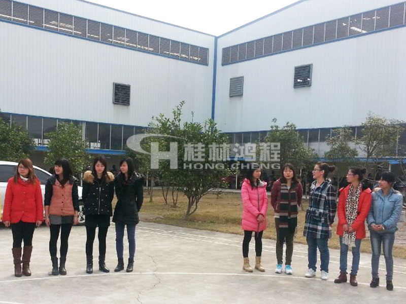 桂林LETOU乐投员工活动多多，开设员工心得分享，磨粉机生产经验分享，共同进步，提高每个人的职业技能与人品德行。